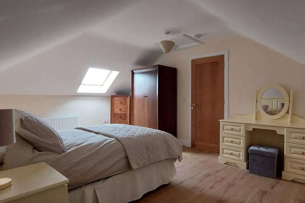 Modern Countryside Apartment Killmallock Lodge Енискорти Екстериор снимка